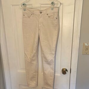 GAP Cream Skinny Jeans with Sleek Fit